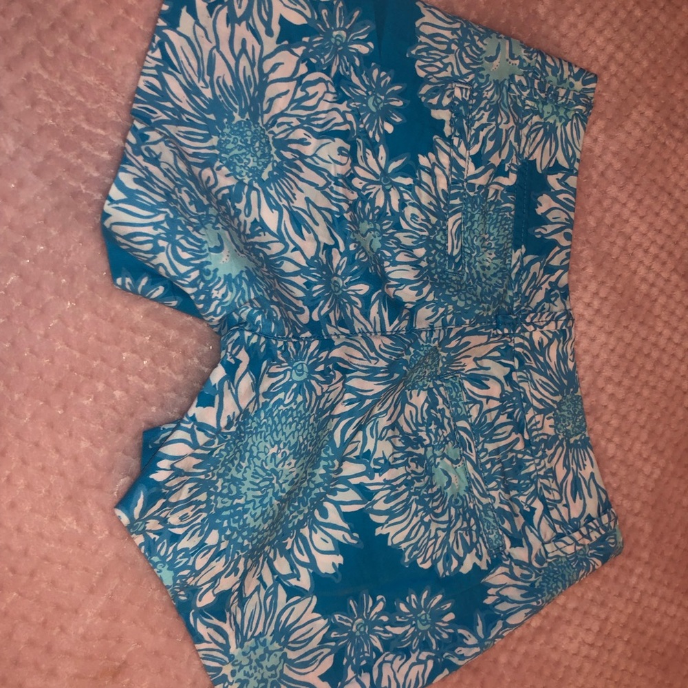Lilly Pulitzer Callahan shorts, EUC, Size 00
